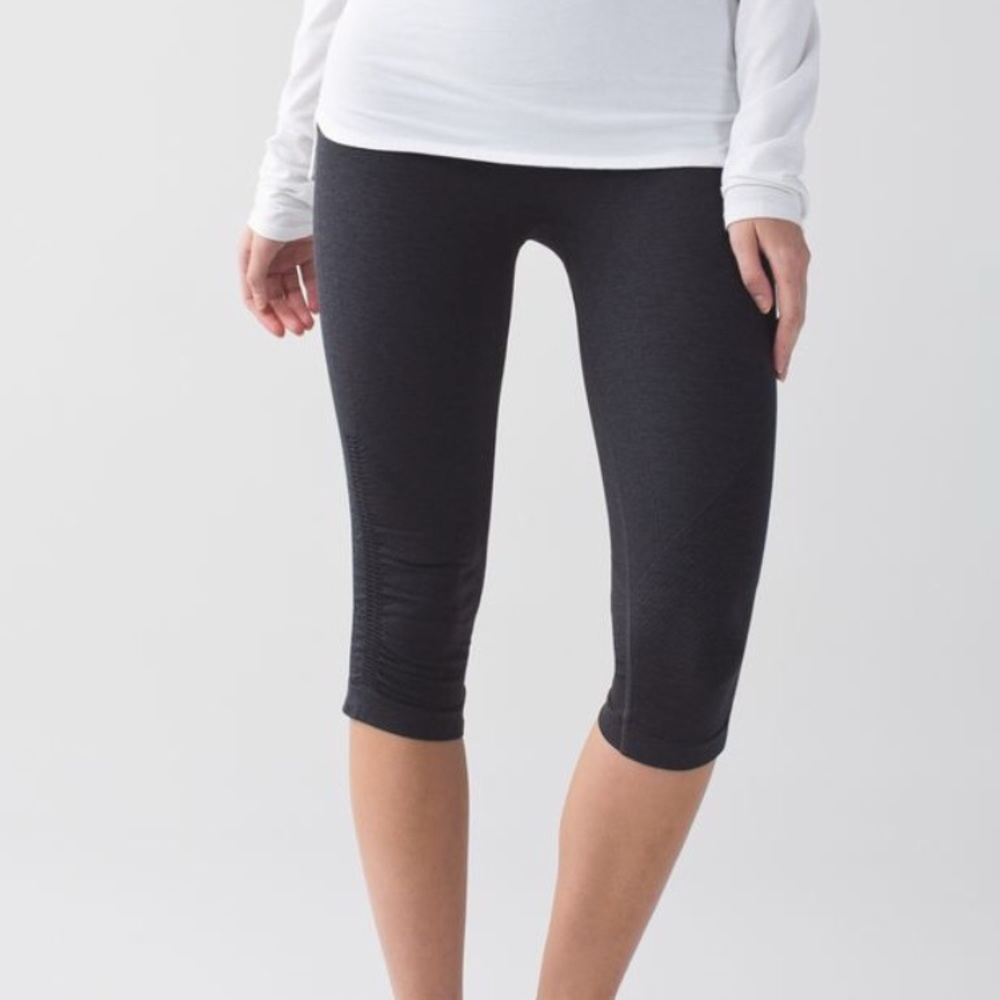 Lululemon In The Flow Crop II